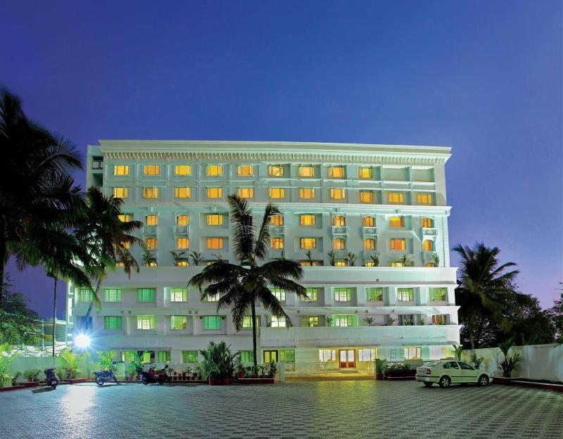 Hotel Airlink Castle Nedumbassery Zewnętrze zdjęcie
