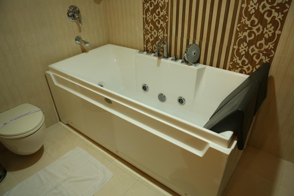 Hotel Airlink Castle Nedumbassery Zewnętrze zdjęcie