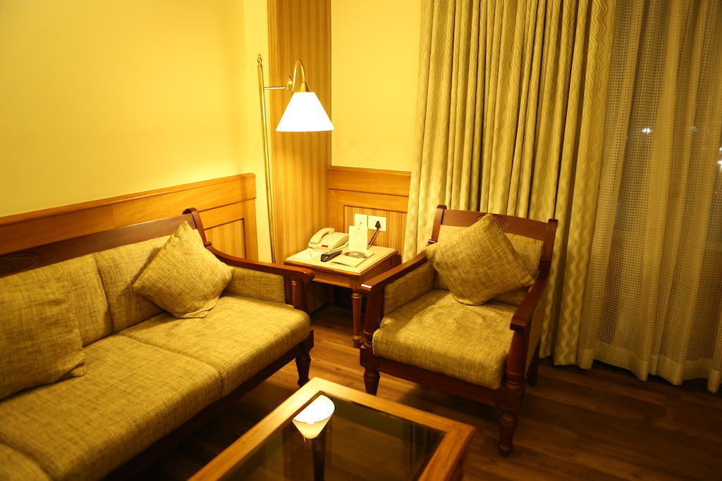 Hotel Airlink Castle Nedumbassery Zewnętrze zdjęcie