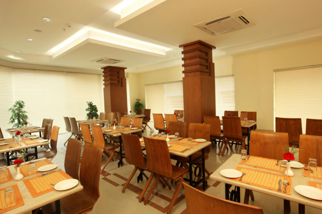 Hotel Airlink Castle Nedumbassery Zewnętrze zdjęcie