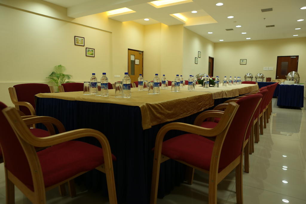Hotel Airlink Castle Nedumbassery Zewnętrze zdjęcie